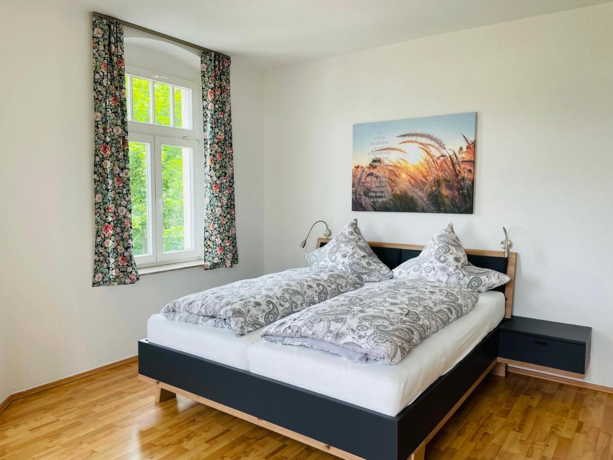 "Glueck Auf" Lichtdurchflutete Schicke Ferienwohnung In Zwickau Bagian luar foto