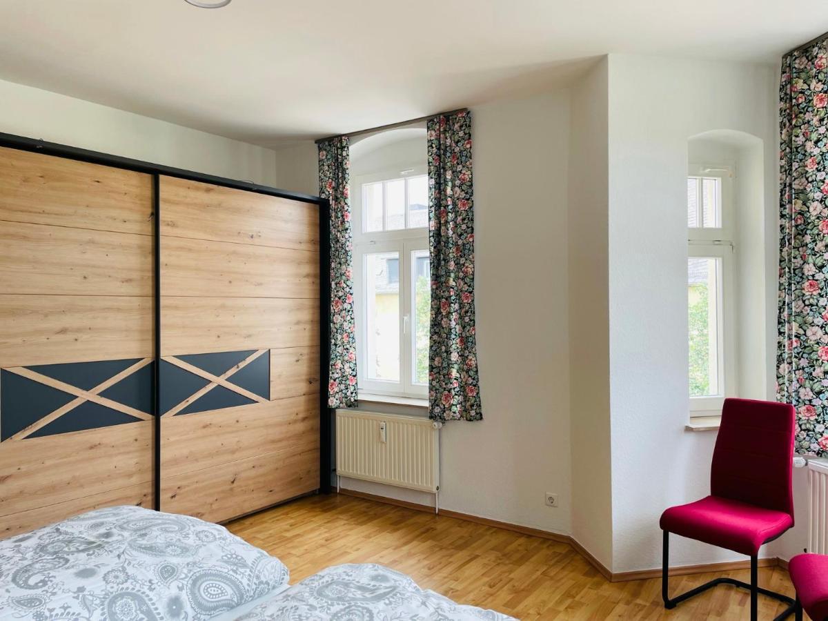 "Glueck Auf" Lichtdurchflutete Schicke Ferienwohnung In Zwickau Bagian luar foto
