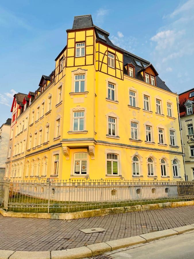 "Glueck Auf" Lichtdurchflutete Schicke Ferienwohnung In Zwickau Bagian luar foto