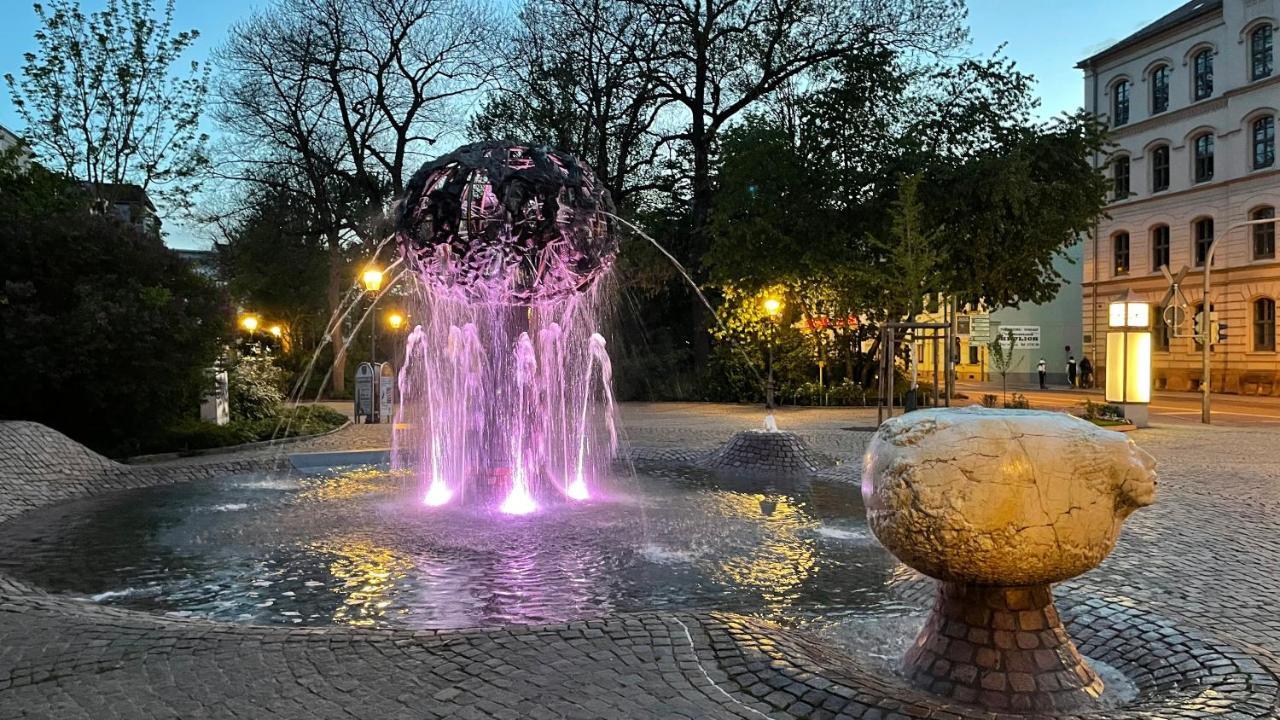 "Glueck Auf" Lichtdurchflutete Schicke Ferienwohnung In Zwickau Bagian luar foto